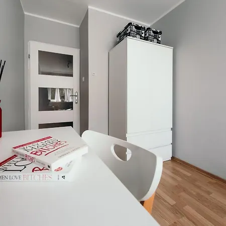 アパート Spacious 3 Bedroom Apartament Near Olivia Business Center *