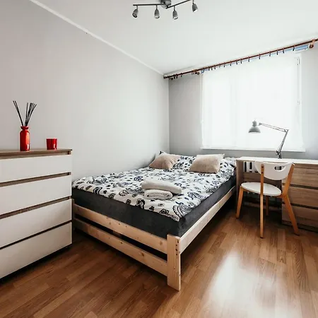Spacious 3 Bedroom Apartament Near Olivia Business Center アパート