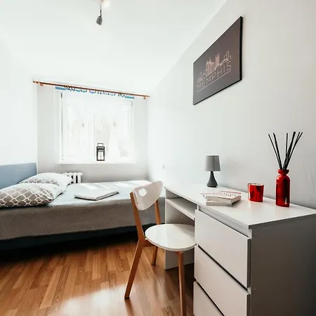 Spacious 3 Bedroom Apartament Near Olivia Business Center